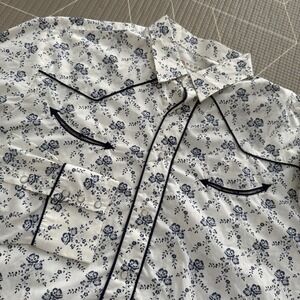Roper Men's Floral Print Western Shirt Size XL Pearl Snaps‎ White & Blue
